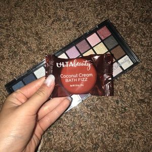 Ultra beauty palette & bath fizzer